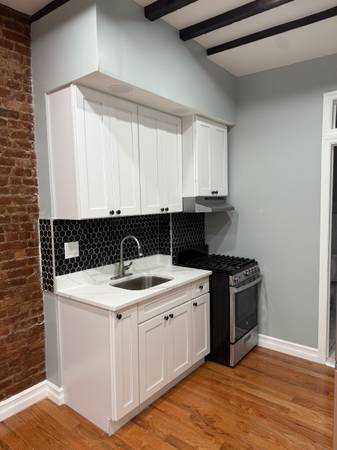 $2,150 **COMING 10/1!! 🎃STUDIO IN PRIME BUSHWICK W/ ALL UTILITIES INCLUDED! (Bushwick)63788384996225120