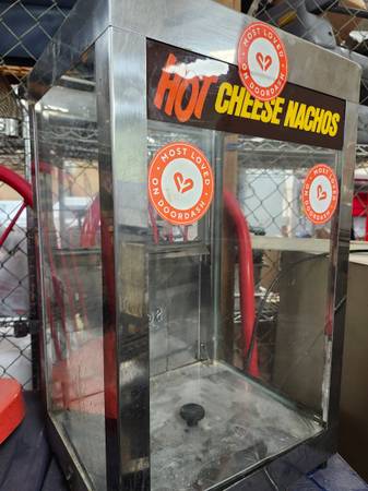 ITEM #17 NATCHO WARMING CABINET FOR NATCHOS 1