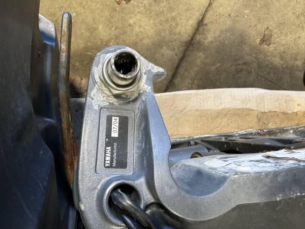 Motor de barco fueraborda Yamaha de 2004, 225 hp F225 de 4 tiempos, 25", motor V6 en funcionamiento - $5.750 (Seabrook, NH)63437886245121123