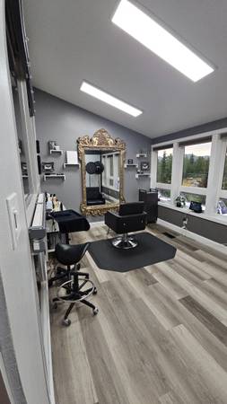 $2,200 / 1206ft2 - Southside beauty salon (Anchorage)63416595186819123