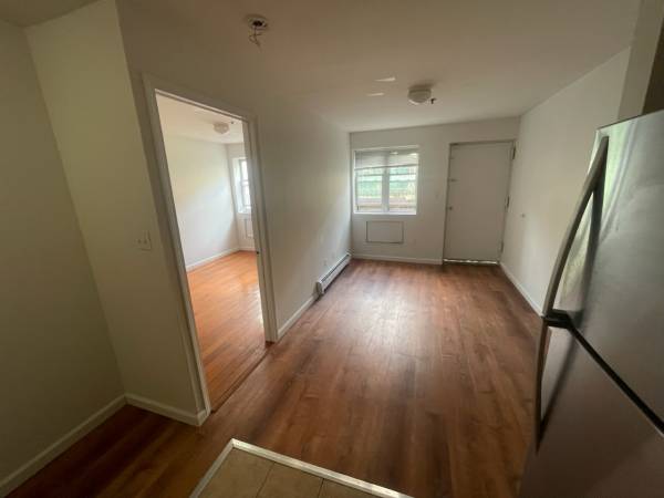$2,850 / 1br - 950ft2 - lindo 1 br en 1er piso cerca a trenes tiendas y demas (41 37 71 street woodside ny 11377)
