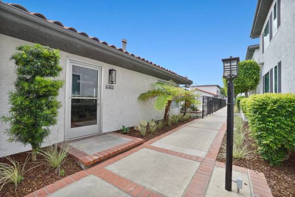 $2,080 / 1br - 625ft2 - Hermoso apartamento de una habitación - ¡El estilo de vida que mereces! (501-525 N 4th St, Montebello, CA)63869889276291120