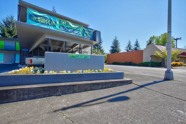 $999 / 350ft2 - ☕ Apartment So Close to Starbucks You’ll Never Be Late Again 🕒 (500 East 13th Street, Vancouver, WA)63820848487681124