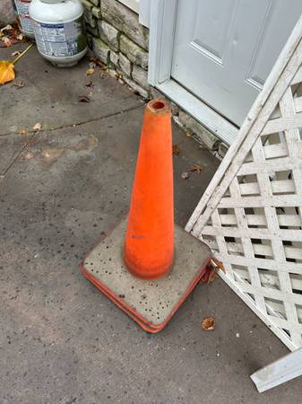 Orange traffic cones 1