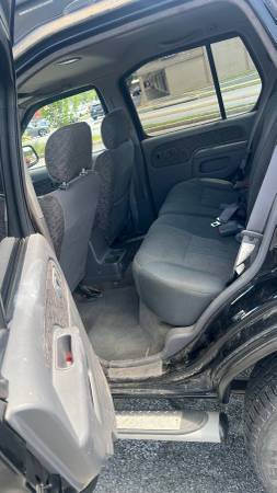 2000 Nissan xterra v6 with only 126,000 miles 5 speed - $4,500 (Smyrna)63620170385665124