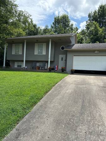 $1 / 3br - 1700ft2 - I have a private bedroom and bathroom for the right female home share (Cape Girardeau)63654671851779122