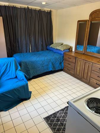 $850 / 1br - Small Effeciency (Union)64051689681027121