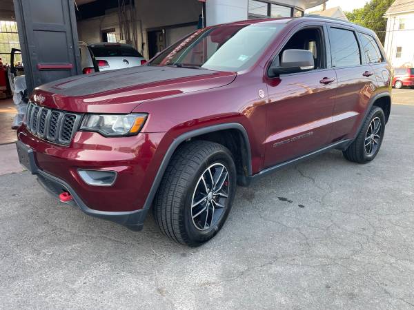 2018 Jeep Grand Cherokee TrailHawk, 1 Owner, Mint! 81k Miles! - $22,500 (Bridgeport, CT)63654722956289120