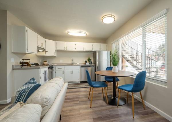 $1,555 / 500ft2 - Aire Acondicionado/Calefacción, Lavadora/Secadora, Piso Laminado Tipo Madera (Dakota Canyon Apartments)63806044748291122