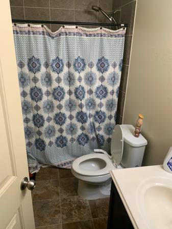 $560 / 2br - Habitación privada espaciosa con baño en casa bien mantenida hoy (san jose norte)63657744399361122