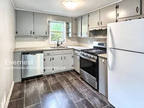 $700 / 2br - 1197ft2 - Life hust got better (Decatur)64045869016578121