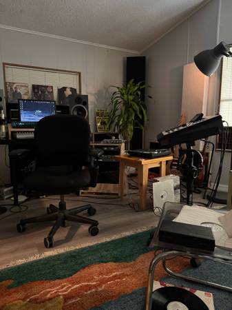 Songwriter/lyricist collab 1