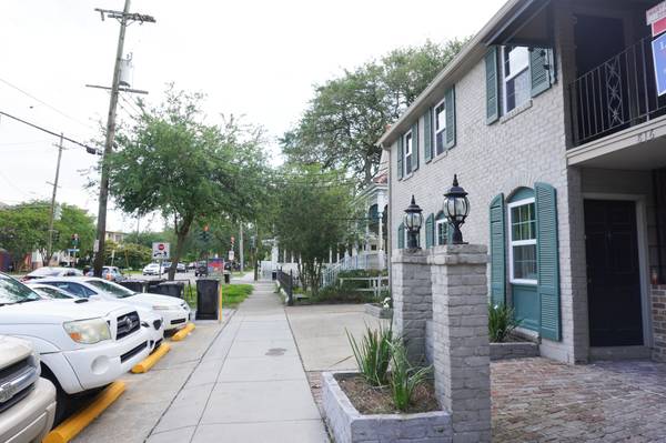 $1,445 / 1br - 450ft2 - Condominio en Uptown/Calle Magazine en alquiler (Uptown)63792292314371121