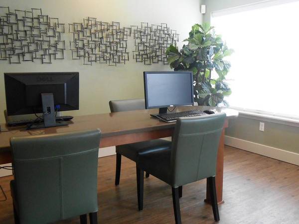 $2,265 / 3br - 1160ft2 - Spa, Fireplace (Wood) - Select homes, Clubhouse (Nestled in the quaint community of Gresham.)63820848564609123