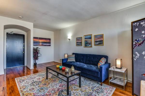 $1,170 Buena Park, 2nd & 3rd mo. Free, Lake and Skyline views (Lakeview)63898860908290122
