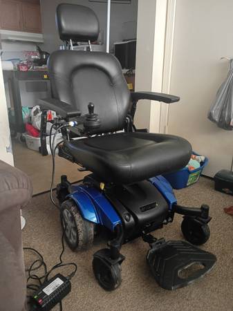 Golden Technologies Compass Sport GP605 Power Wheelchair 1