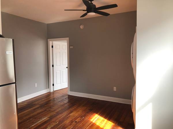 $1,200 / 1br - Downtown Johnson City (Johnson City)64035577393922121