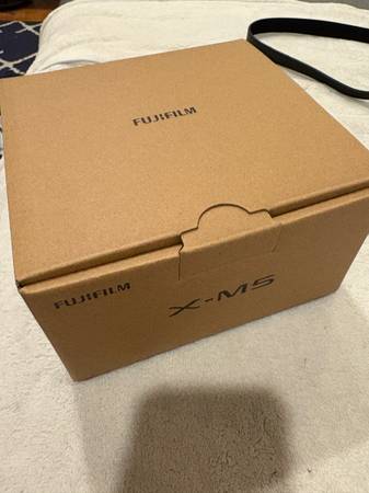 Brand New Fuji X-M5 Black Body 1