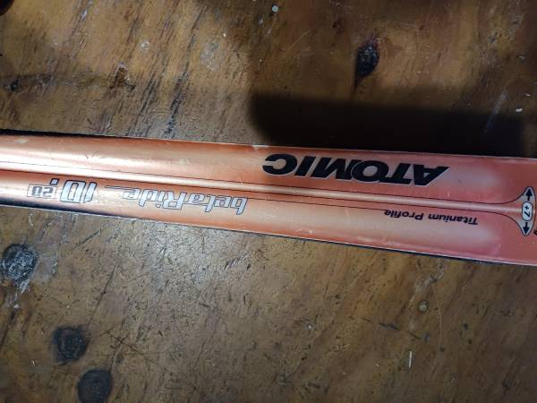 SKIS Atomic 68" long - $85 (Brooklyn, Coney Island)63470097463297121