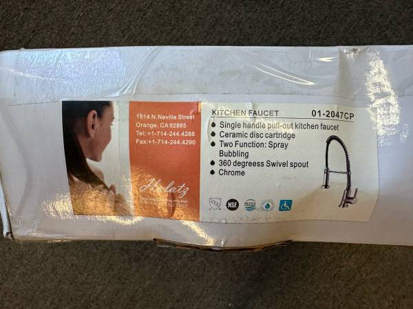 Brand New Kitchen Faucet - Pull Out Spray - Chrome 1