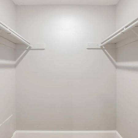 $1,329 / 1br - 1063ft2 - Laundry Facility, Easy Access to Freeways, Dishwasher63991230119426122