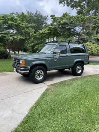 1989 Ford Bronco II 4x4 - SUV clásico - Título limpio - Funciona bien - $20,999 (Marietta)63620197399169120