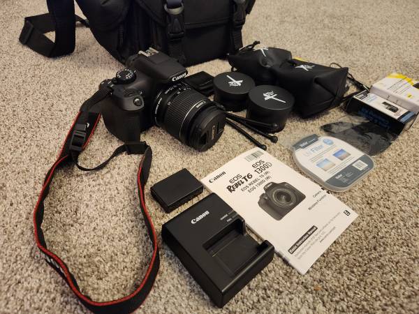 Canon EOS Rebel T6 Paquete de cámara DSLR - $200 (Dunstable, MA)63470102649347121