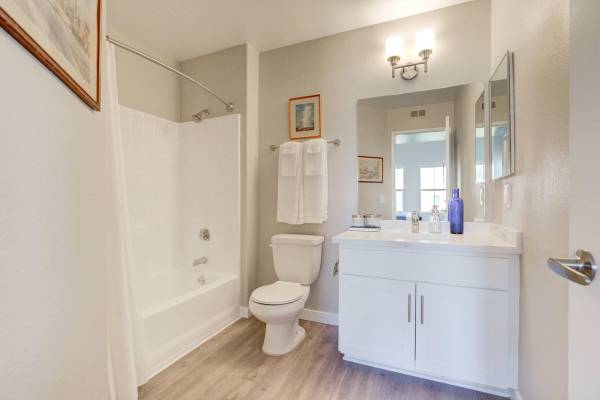 $2,669 / 2br - 1032ft2 - Cozy, Spacious 2 Bd ,2.5 Bth, W/ Private 2 Car Garage - Tour Today! (18005 W. Anne's Circle, Los Angeles, CA)63869888520323121