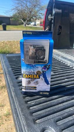 Waterproof Action Camera HD 1080p 2.0" LCD Display 140° Angle 1.5Hr Battery Lif 1