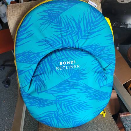 SLUMBERTECH BONDI RECLINER - $22 (DILLSBURG)62970099434627123
