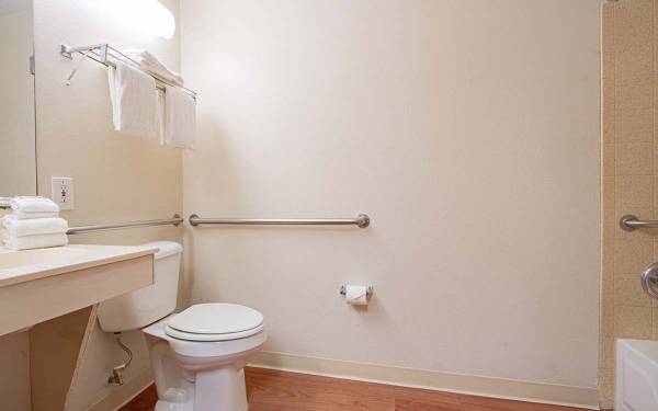 Utilities Included, Complimentary Coffee Daily, Parking Included 1