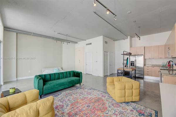 $2,100 / 1br - ALL NEW AND FABULOUS 1 BED 1 BATH UNIT (HOLLYWOOD)63906442643075121