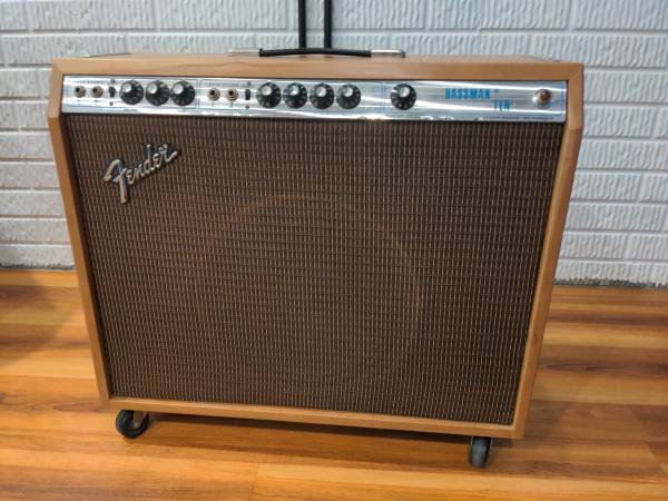 Fender Bassman Ten electric guitar amplifier - custom cabinet 1