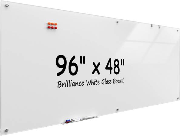 Pizarra blanca magnética de vidrio de 4 pies x 8 pies, montada en la pared, sin marco y para borrado en seco - $200 (Brentwood, TN)