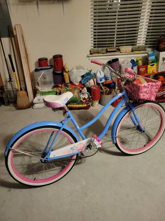 Womans 26" cruiser like  new 1