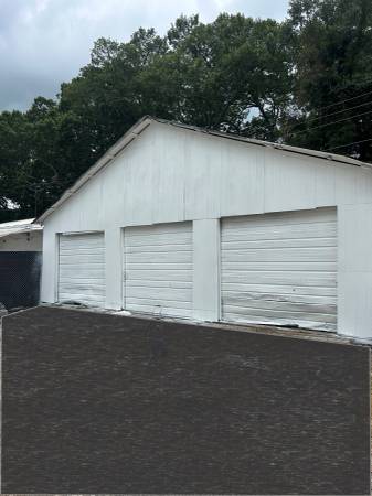 $8,000 1 Acre of Industrial Outdoor Storage (IOS) (412 Sawtell Ave)63738094399491122
