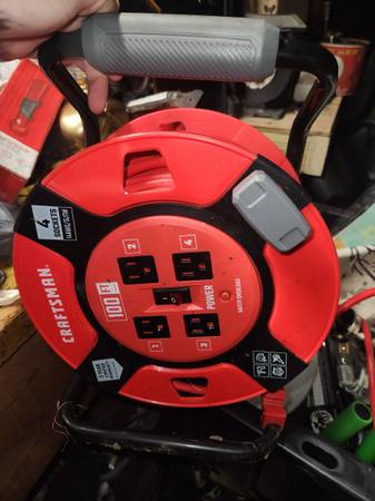 Craftsman 100ft Retractable Extension Cord Reel 1