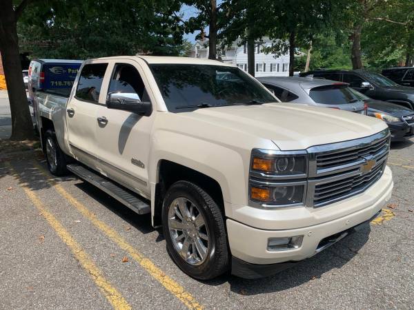 2014 Chevrolet Silverado 140K - $11,500 (Whitestone, NY 11357)63469752625665122