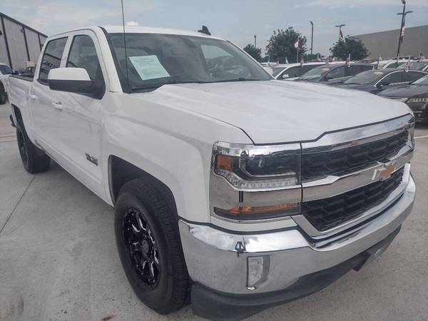 18 Chevy Silverado 1500 LT 4x2 4dr Crew Cab 5.8 ft financing Available 1