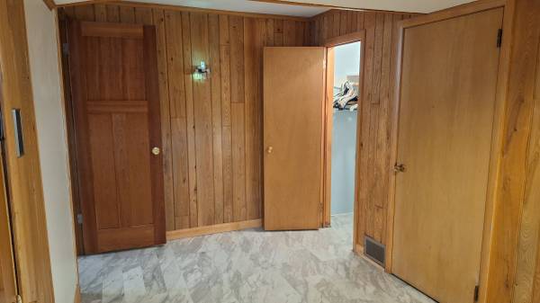 $1,100 / 1br - 500ft2 - Roommate wanted (Edina)63868704215555121