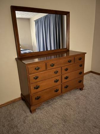 Solid maple bedroom set — vintage Ethan Allen 1