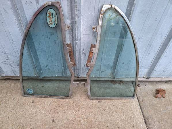 55-57 Chevrolet Rear 1/4 Windows 1