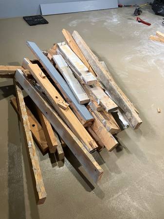 Free scrap 2x4s … about 40 pieces 1