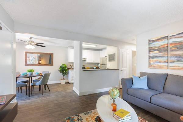 $2,534 / 2br - 819ft2 - Clubhouse, Dog Park, Private Balcony, Courtyard (concord / pleasant hill / martinez)63834322801153124