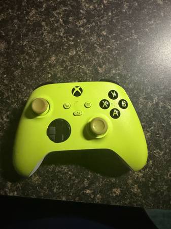 Xbox series x controller green 1