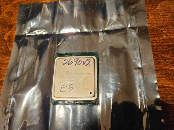 Intel Xeon E5-2690v2 1