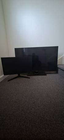 T.V:Westinghouse/P.C:Samsung 1