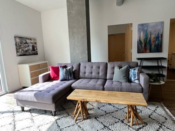 $1,999 / 1br - 777ft2 - You'll love your new home! Check out our 1 BR. (Portland - Luxury Living)63841708782593123