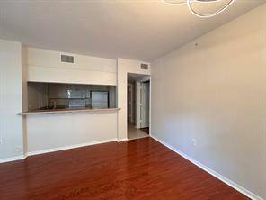 $1,650 / 1br - LEASE CYPRESS POINT.. UPDATED 1 BED, 1 BATH.. GATED (CORAL SPRINGS)64001849586305121