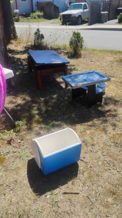 Artículos gratuitos de venta en el patio (Salisbury)